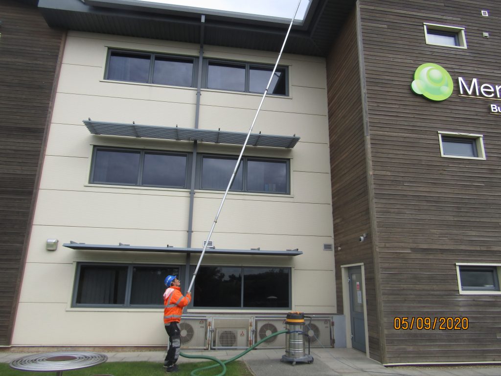 Commercial Gutter Cleaning Hull